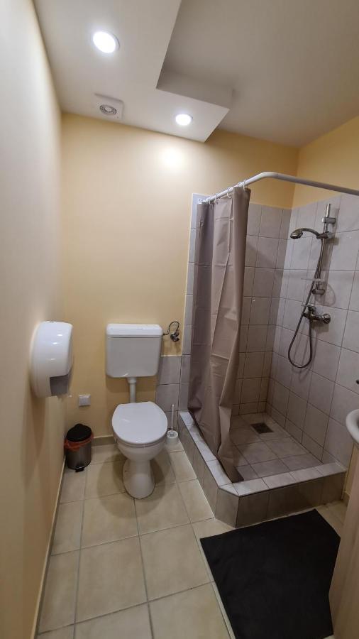 Lucsony Apartman Mosonmagyaróvár المظهر الخارجي الصورة