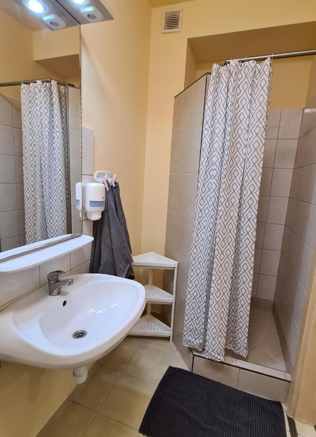 Lucsony Apartman Mosonmagyaróvár المظهر الخارجي الصورة