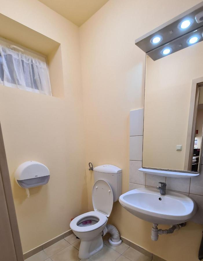 Lucsony Apartman Mosonmagyaróvár المظهر الخارجي الصورة